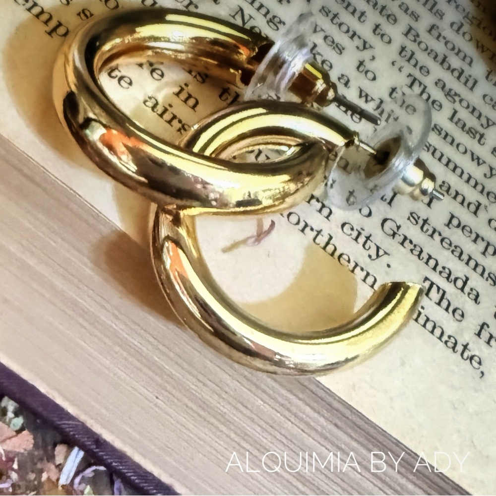 🌟 Hypoallergenic Gold Stainless Steel Hoops – ALQUIMIA BY ADY